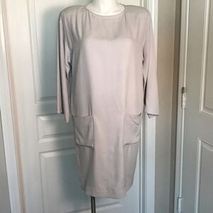 LINDA ALLARD ELLEN TRACY LIGHT GREY SILK DRESS